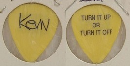 DRIVIN N CRYIN - VINTAGE OLD KEVIN KINNEY CONCERT TOUR GUITAR PICK - $10.00