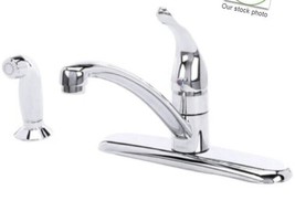  Moen 7430 Chateau Single-Handle Kitchen Faucet w/ Side Spray - Chrome   - $1,884.61 MXN