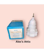 Vintage 1970&#39;s Avon Wild Country Aftershave in &quot;The Capital&quot; decanter Fu... - $414.68 MXN