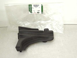 New OEM Land Range Rover Sport RH Fender Rubber Insulator 2013-2022 LR08... - $27.72