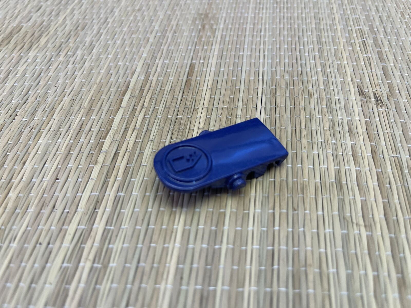 Eureka Power Plush Cordless Model NEC120C Vacuum Part Bottom Door latch