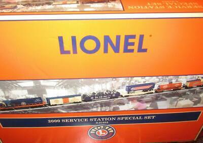 LIONEL 21952- 2000 SERVICE STATION SET- 0/027- LN - SH - $281.84