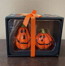 Blue Sky Clayworks Salt-Pepper Shakers Halloween Pumpkin New - £23.85 GBP