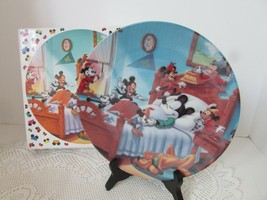 DISNEY COLLECTOR PLATE MICKEY MOUSE THROUGH THE YEARS 8.5&quot; BOXED - $14.80