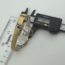 VTG Gruen Quartz Watch Women Gold Tone Wide Rectangle Analog ~ For Parts... - €20,34 EUR