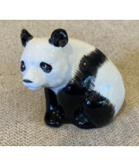 Vintage Ceramic Panda Bear Sitting Figurine - 4 1/4&quot; Tall - €12,85 EUR