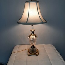 Vintage Cut Glass and Brass Table Lamp Double Light and shade  - $856.66 MXN