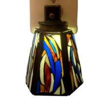 Tiffany Style Stained Glass Night Light Plug In LED Photo Cell Light Sensor 6&quot; - £24.78 GBP