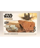 *Star Wars The Mandalorian Razor Crest &amp; Sandcrawler Set Paper Model Kit - $18.58 CAD