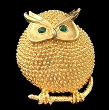 Owl Brooch Vintage Pin Gold Tone Owl On Branch Green Eyes - £9.45 GBP