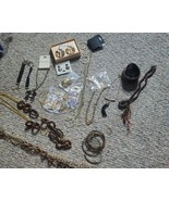 Jewelry Lot Goldtones - $457.49 MXN
