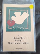A St. Nicole Designer Applique Quilt Square Pattern Vintage 1982 New - £6.82 GBP