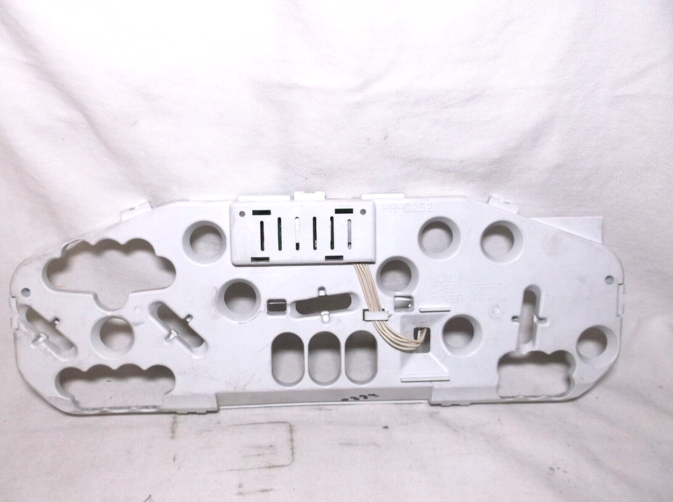 99-00-01-02-03 ACURA TL BASE 3.2L /  SPEEDOMETER/BACK COVER - $4.20