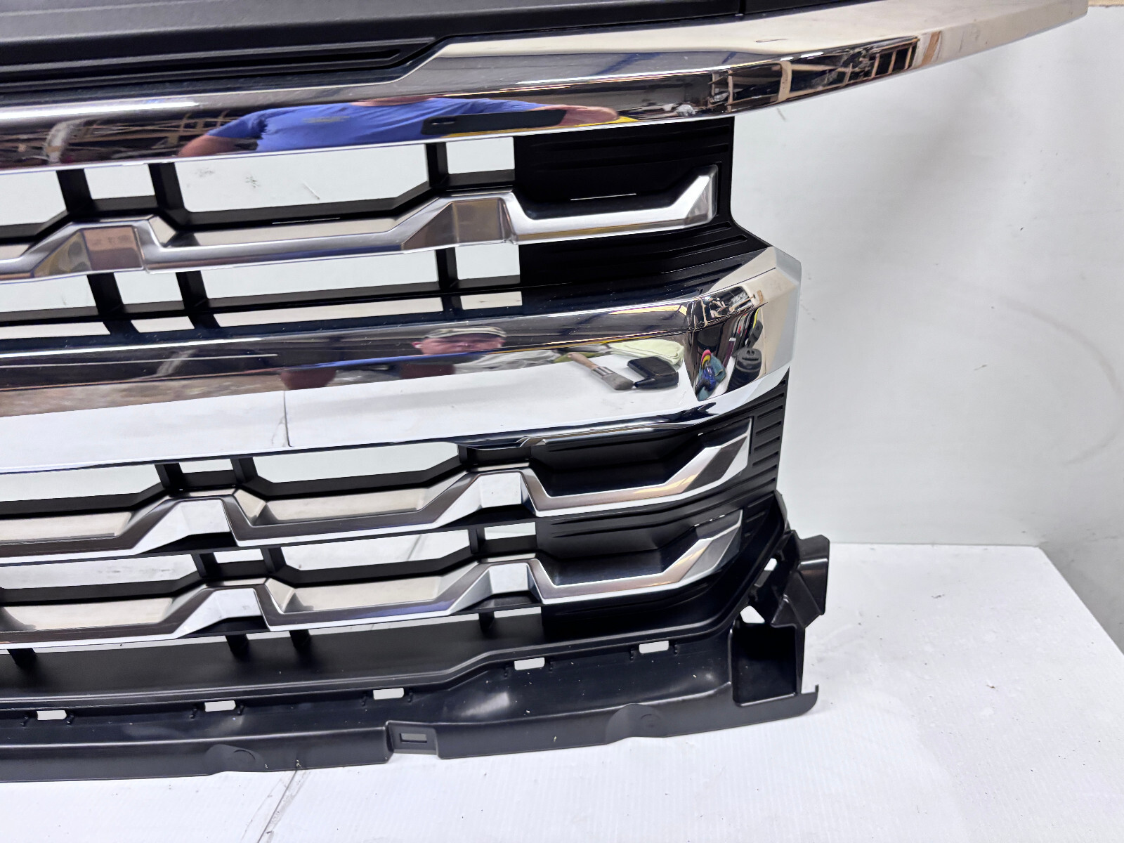 85642139 2022 2023 2024 2025 CHEVY SILVERADO 1500 LTZ CHROME FRONT OEM GRILLE Item image 3