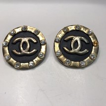 Retro Vintage Gold &amp; Black Cc Chanel Earrings Made In France Missing One Stone - £338.39 GBP