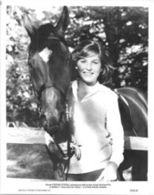Tatum O&#39;neal poses with horse 1978 original 8x10 inch photo International Velvet - £15.92 GBP