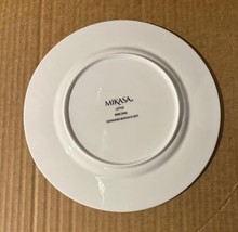 MIKASA Lattice 7-3/4 inch salad plates - £5.44 GBP