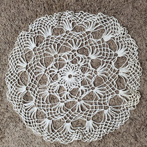 Vintage Hand Crochet Off White Beige Doily 19 Inch - $16.83