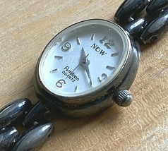 Vintage Armitron 79/1651 Lady Silver Bracelet Oval Analog Quartz Watch~New Batt - £10.42 GBP