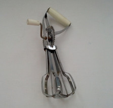 vintage shabby chic  display decor hand held crack egg beater mixer  - £15.89 GBP