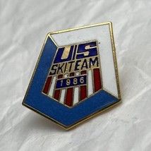 1986 US Olympic Ski Team Skiing USA Winter Sports Enamel Lapel Hat Pin - £4.74 GBP