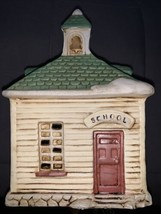 Vintage Winter Valley Cottages General Store Porcelain Lighted House - $365.34 MXN
