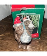 Hallmark Christmas Ornament A KISS From Santa Excellent In Original Box - $10.80 CAD