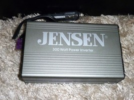 BARELY USED JENSEN 12V 300W 120V POWER INVERTER WITH 2 AC OUTLET. OFF GRID - $15.99