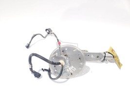 2011 Lincoln Town Car OEM Fuel Pump Assembly 4.6L V8 - $83.54