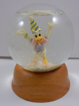 Disney NE The First Limited Edition Crystal Snow Globe Collection Daisy ... - $346.19 MXN