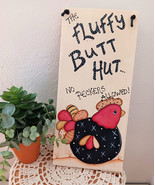 Humorous Kitchen Signs, Whimsy Chicken, Fluffy Butt Hut, 12&quot; tall, Handmade - $1,054.69 MXN
