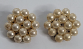 Vintage Faux Pearl Beaded Cluster Clip On Earrings Circle Art Deco Jewelry - £6.26 GBP