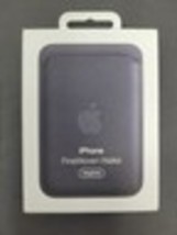 Apple iPhone Leather Wallet with MagSafe MM0Y3ZM/A - Midnight image 14