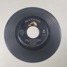Gale Garnett 45 RPM Vinyl We&#39;ll Sing In The Sunshine / Prism Song - £4.78 GBP