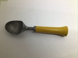 Vintage Bonny Prod USA Ice Cream Scoop Paddle Style yellowPlastic Handle - $7.90