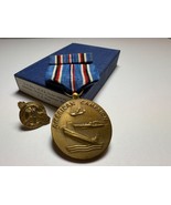 WWII, AMERICAN THEATRE CAMPAIGN MEDAL, PINBACK RIBBON, DISCHARGE BUTTON,... - €21,47 EUR WWII, AMERICAN THEATRE CAMPAIGN MEDAL, PINBACK RIBBON, DISCHARGE BUTTON,... - €21,47 EUR