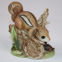 VINTAGE HOMCO CHIPMUNK AND TURTLE ON LOG PORCELAIN SQUIRREL FIGURINE Ver... - £9.16 GBP