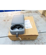 GM 25963879 Armrest Arm Rest REAR Second Row  General Motors - $2,392.61 MXN
