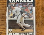 Topps 235 Butch Wynegar Karte - $10.76