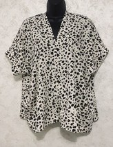 Newbury Kustom Womens Pull Over Blouse Size Large Animal Print Boxy Oversize - $19.25