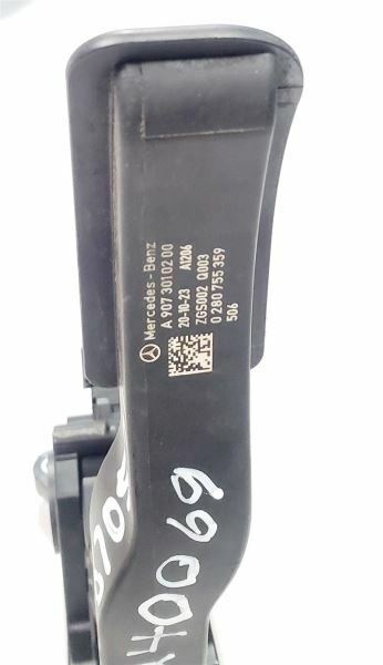 2021 Mercedes Sprinter Van 2500 OEM Accelerator Pedal a9073010200 Item image 12