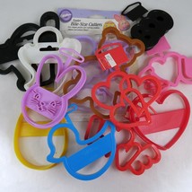 Wilton Cookie Cutter Lot of 17 Vintage 1990s Easter Halloween Valentines - £15.49 GBP