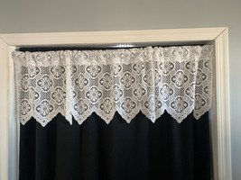 Vintage White Lace Curtain Valance 56&quot;x15&quot; with Floral Pattern - $312.07 MXN