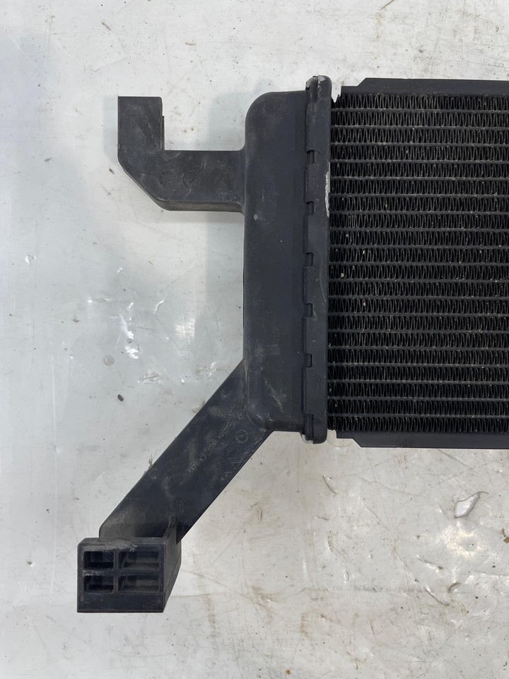 2014-2017 Maserati Quattroporte 3.0L Auxilliary Radiator OEM 16474838 Item image 4