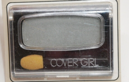 VTG Cover Girl Moisturized Eye Shadow Frosted Collection Sea Pearl NOS Lot of 2 - £15.97 GBP