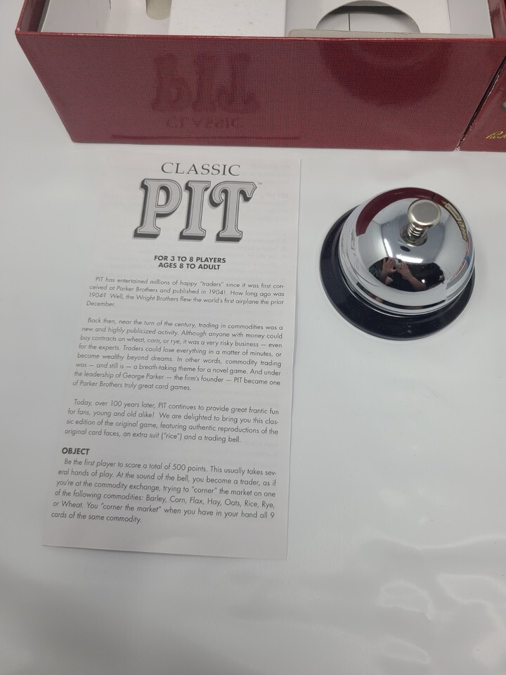 Hasbro Classic Pit Corner the Market Card Game 2009 Item image 5