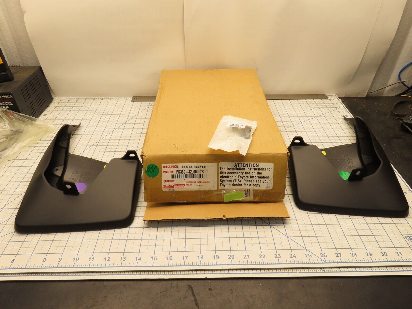 Toyota PK389-42J00-TR Rear Splash Guard Mud Flap Kit One Hardware Bag - $33.84