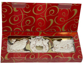 Avon Porcelain Christmas White Ornament Gift Set With 24 Karat Gold Accents - £8.49 GBP