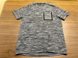 Nike Sportswear Tech Knit Men&#39;s Gray T-Shirt - Medium - 729397-014 - £11.73 GBP
