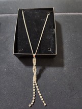 2013 Avon Irresistibly Sexy Tease Necklace Clear Rhinestones Silvertone - $393.91 MXN